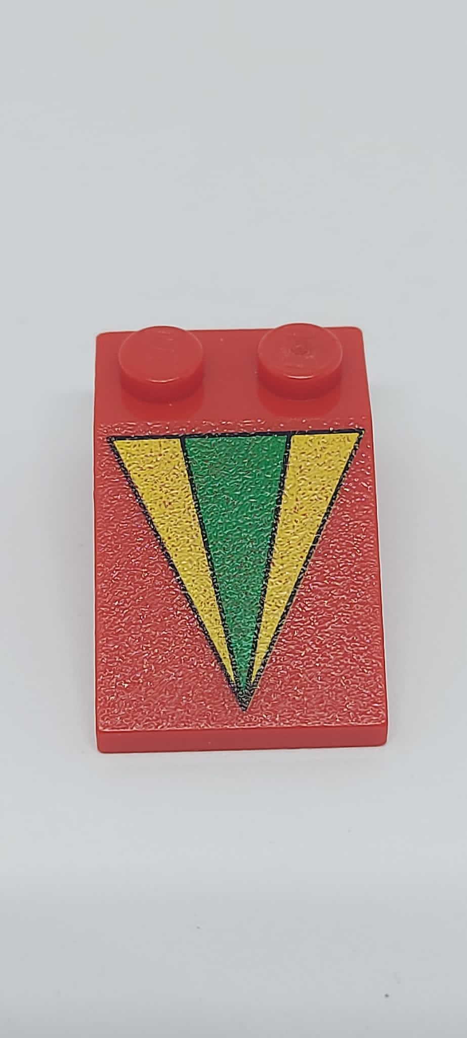 2x3 Dachstein 25° bedruckt with Green and Yellow Triangle Pattern rot