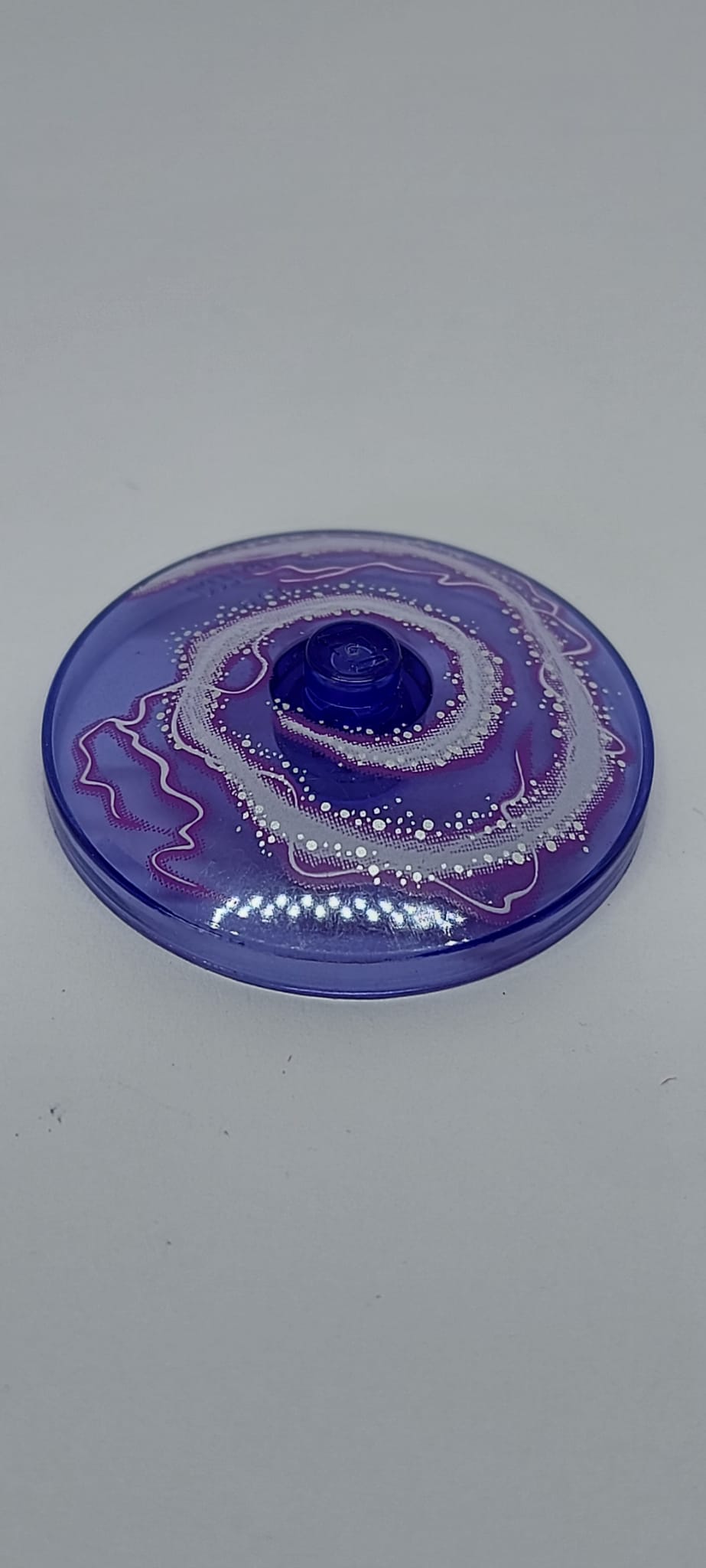 4x4 Satschüssel Ø32x6,4 bedruckt with Solid Stud with White Electrical Spiral Pattern transparent lila