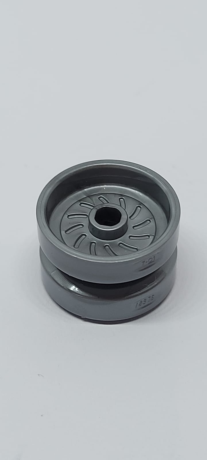 Felge 18x12mm mit Achsloch und Stud, Solid Brake Rotor Lines flat silver