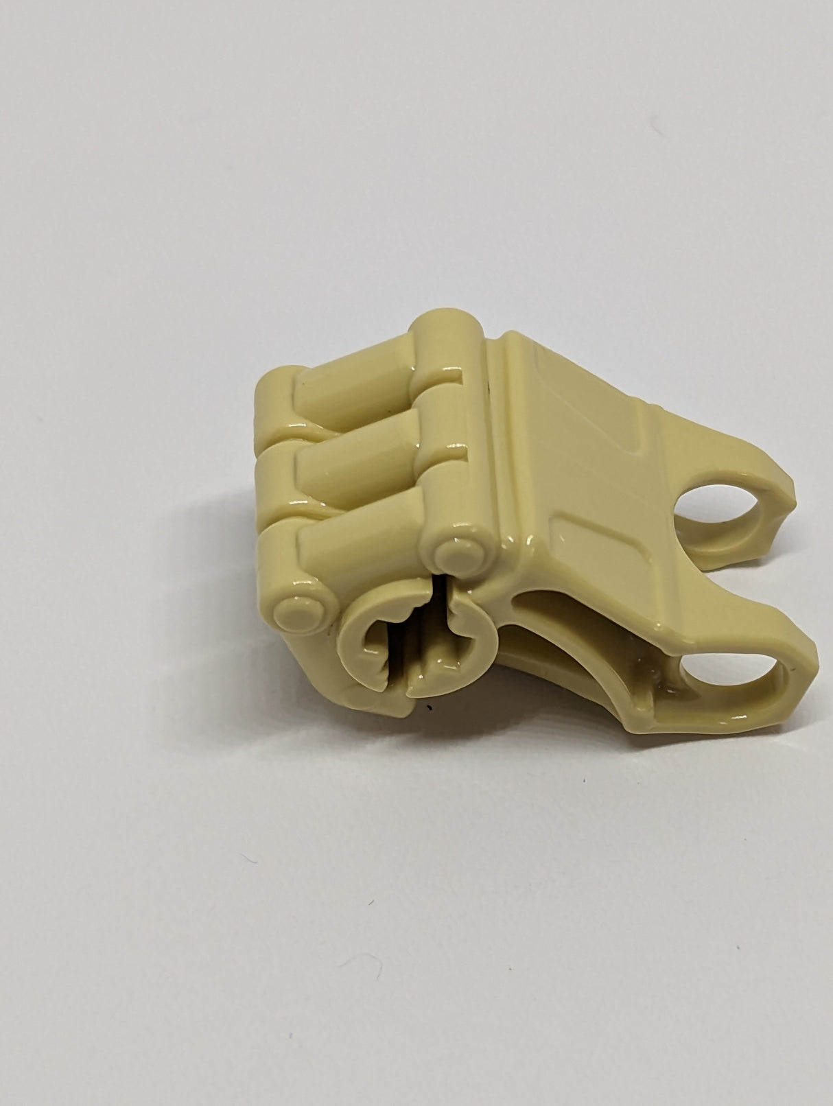 Bionicle Faust mit 3 Fingern und Achsloch beige tan