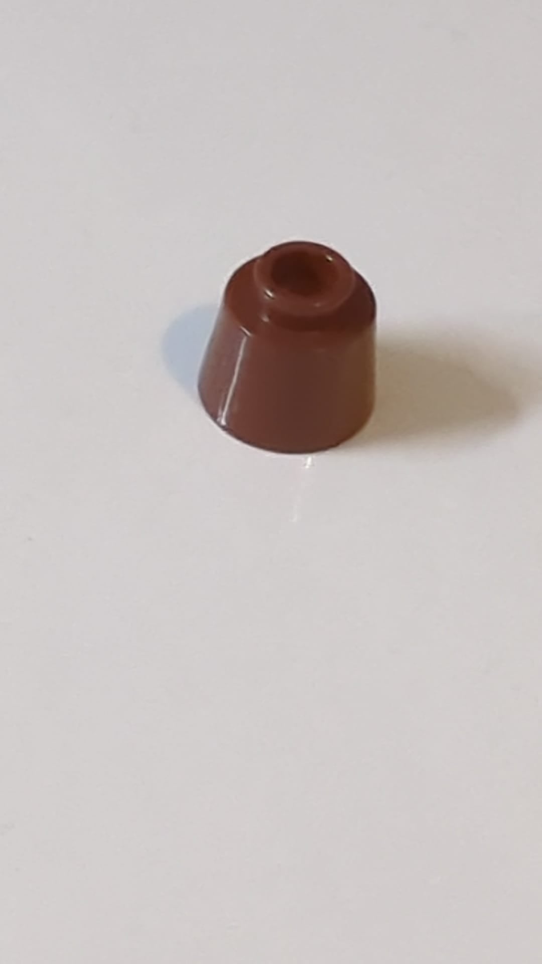 1 1/6x1 1/6x2/3 Kegel „Fez“ neubraun