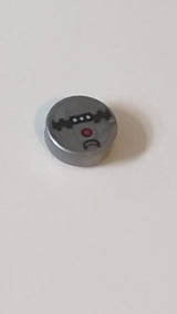 1x1 Fliese rund mit SW-Thermodetonator und rotem Knopfmuster pearlsilber