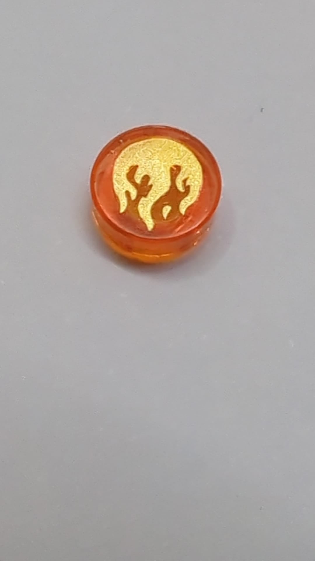 1x1 Runde Fliese mit goldenem Flammenmuster transparent orange