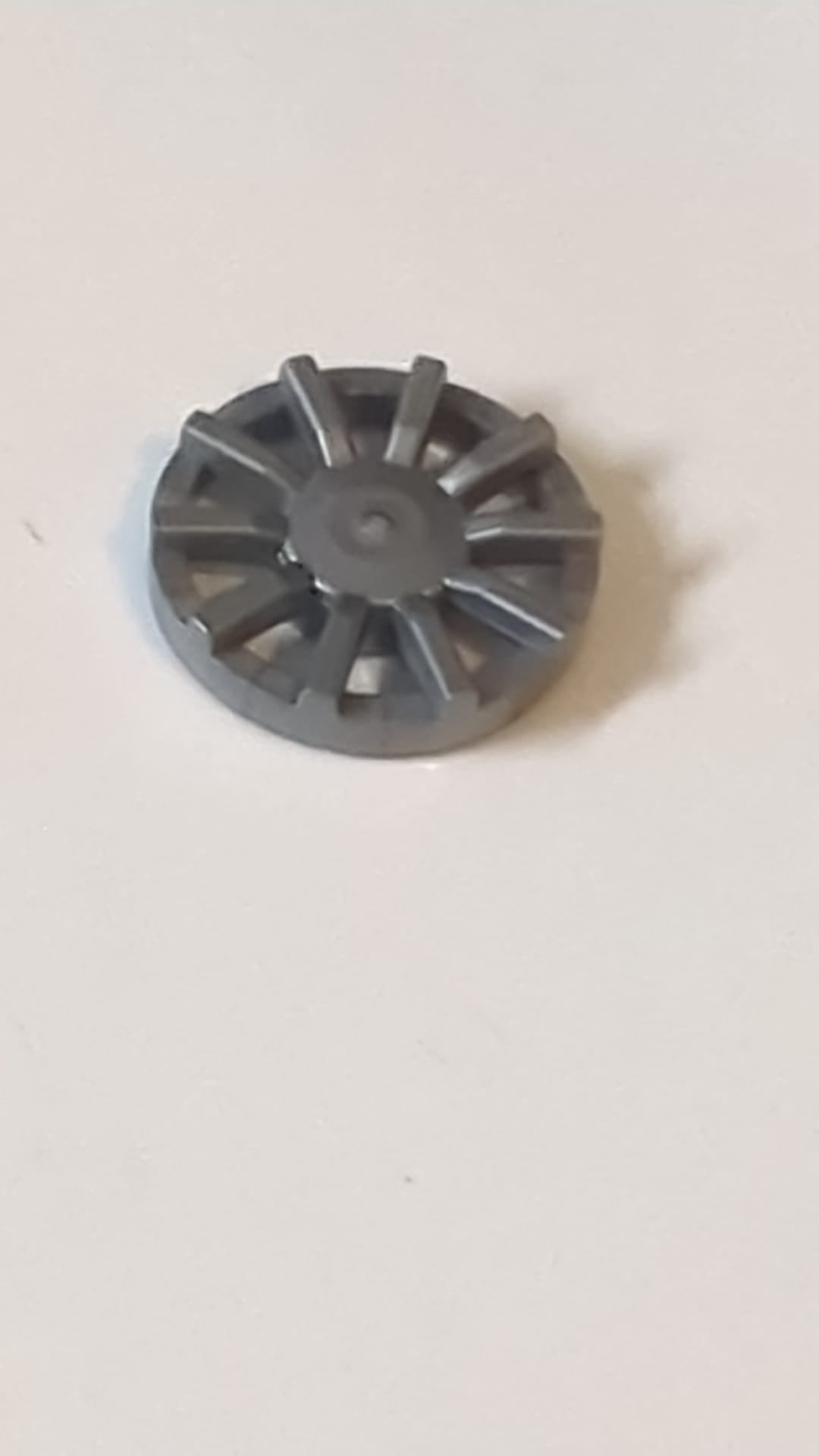 Radkappen Felgen 7-Speichen Y-Form und 10-Speichen T-Form für Rad 18976, 8 Stück im Beutel - je 4 Stück „Multipack“ dunkles Pearlsilber