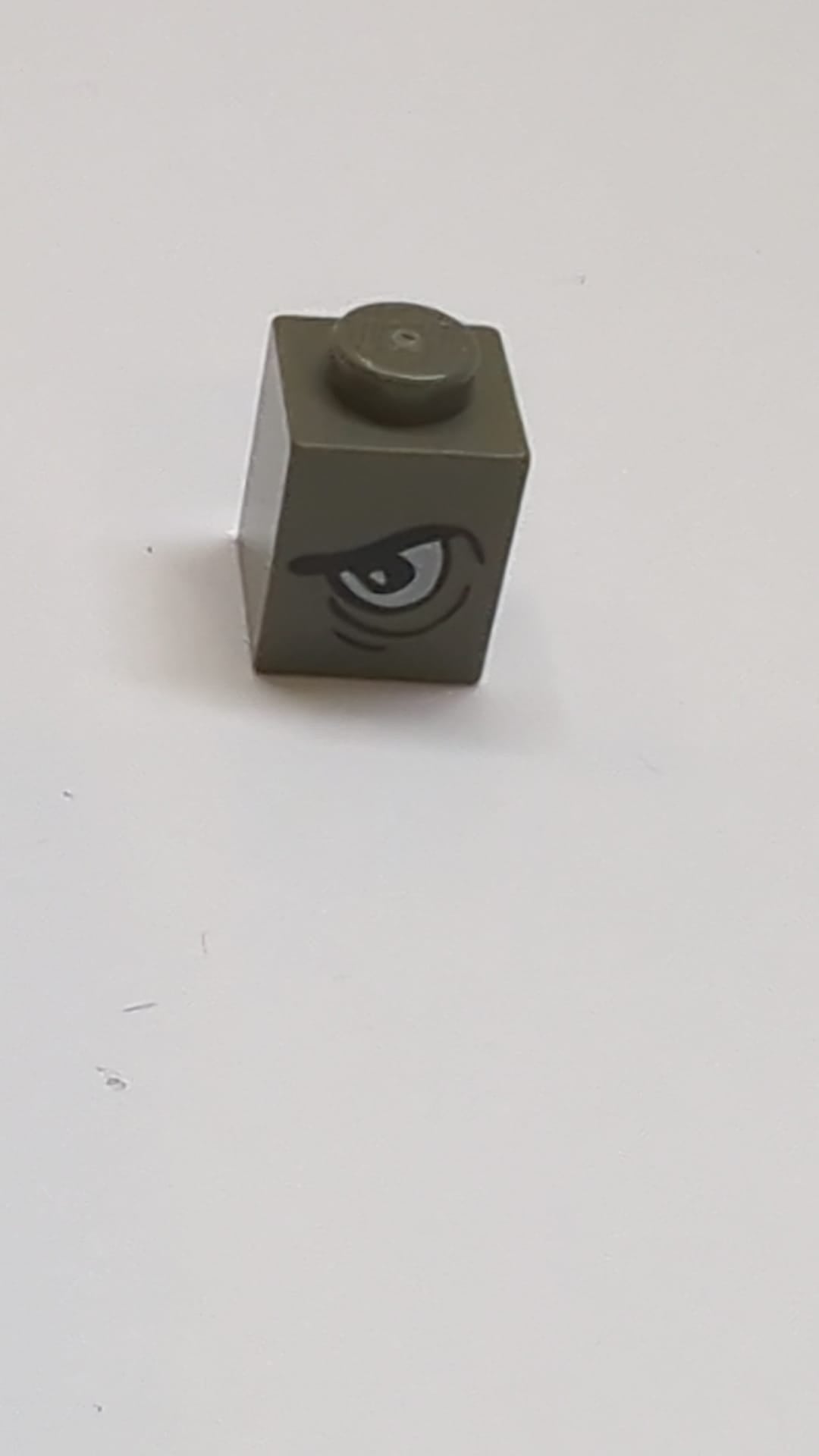 1x1 Stein mit wütendem schwarzen Augenbrauen- und weißem linken Augenmuster altdunkelgrau