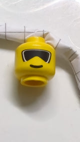 Minifigur, Kopfbrille mit dunklem Skibrillenmuster gelb