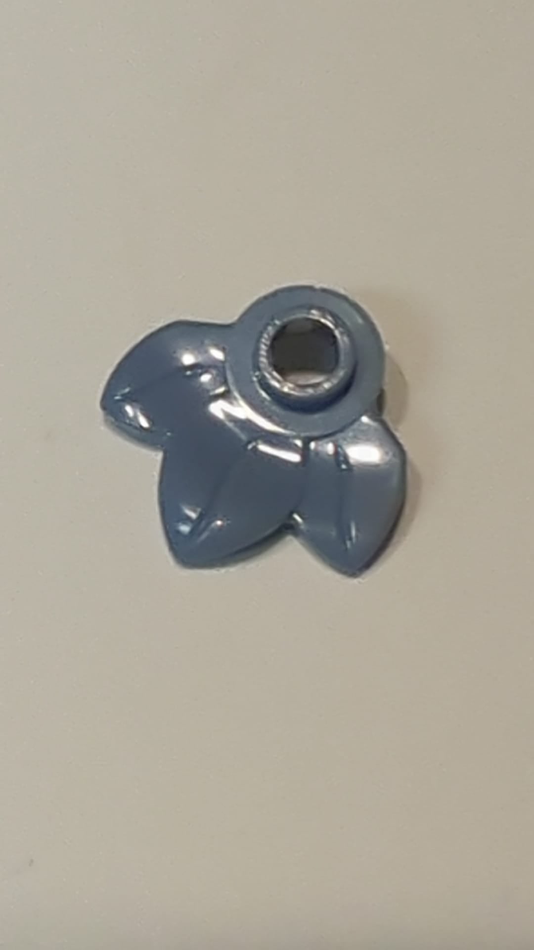 NEU 1 x 1 Pflanzenelement, rund mit 3-lagigen Blättern sandblau