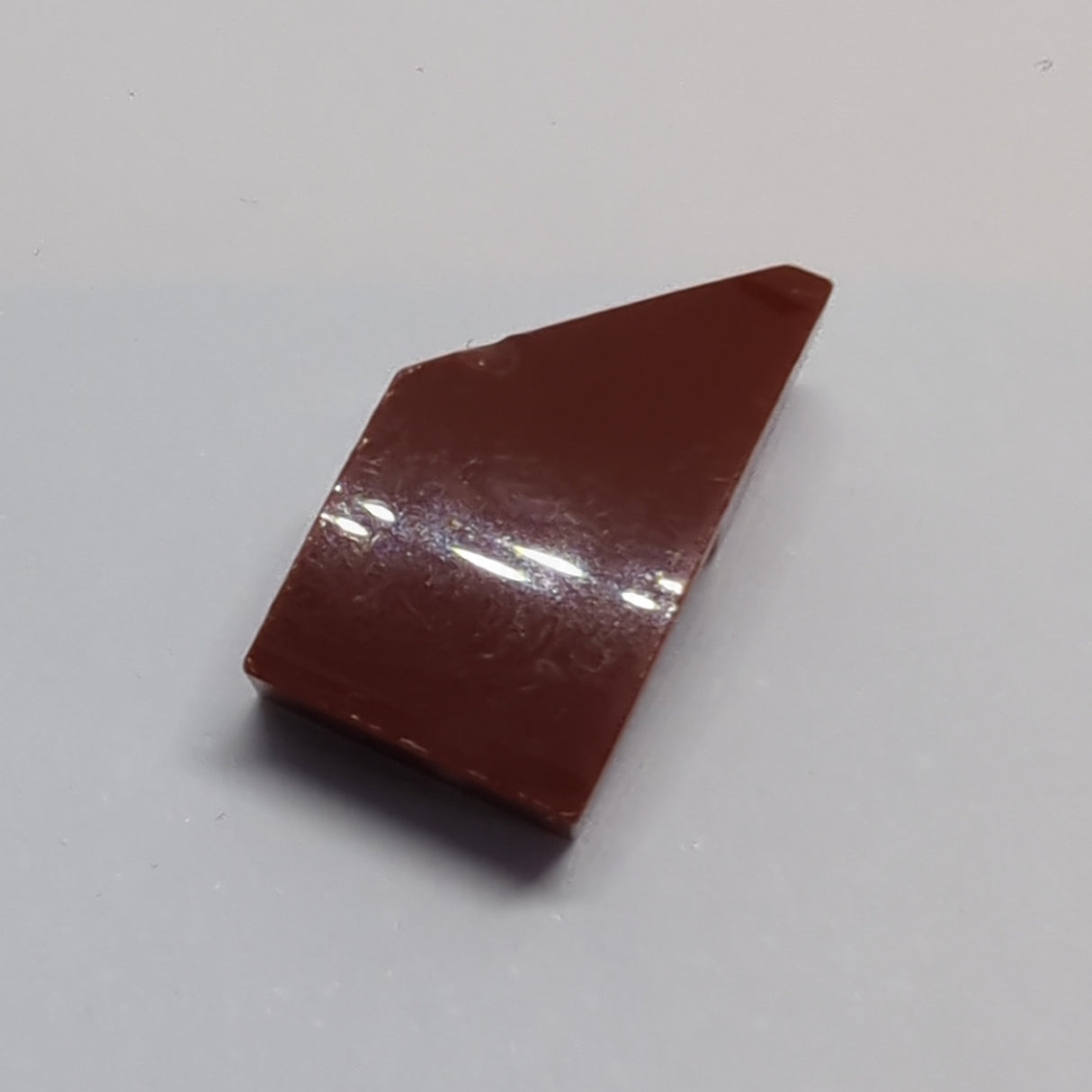 NEU Fliese gebogen Keil 2 x 1 x 2/3 Links dunkelrot