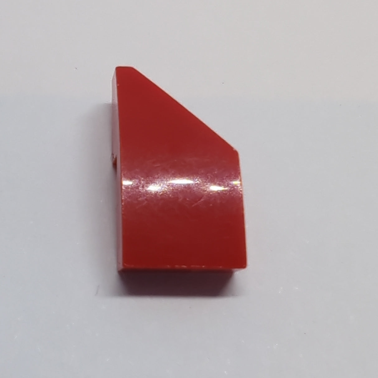 NEU Fliese gebogen Keil 2 x 1 x 2/3 Rechts rot