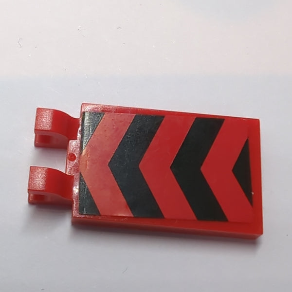 2x3 modifizierte Fliese mit 2 O-Clips beklebt with Black and Red Chevron Stripes Pattern (Sticker) - Set 60027 rot red