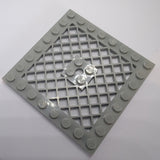 8x8 modifizierte Platte mit Gitter und Loch in Mitte neuhellgrau light bluish gray