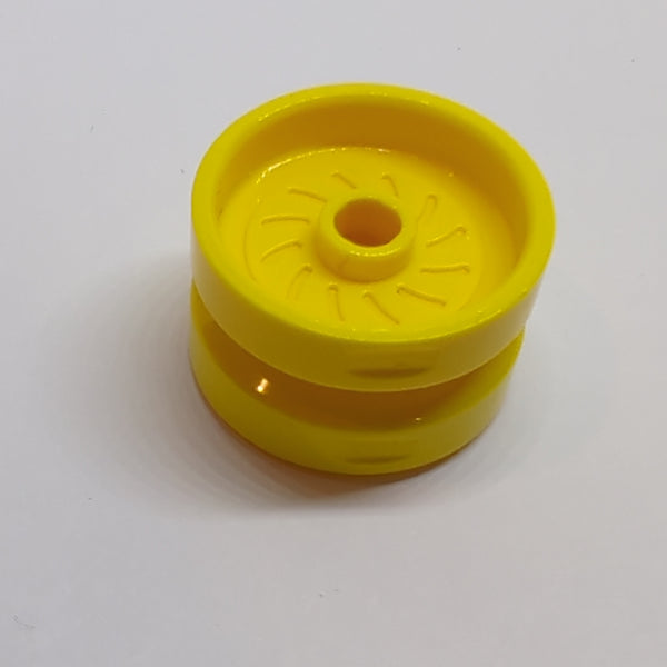 Felge 18x12mm mit Achsloch und Stud, Solid Brake Rotor Lines gelb yellow