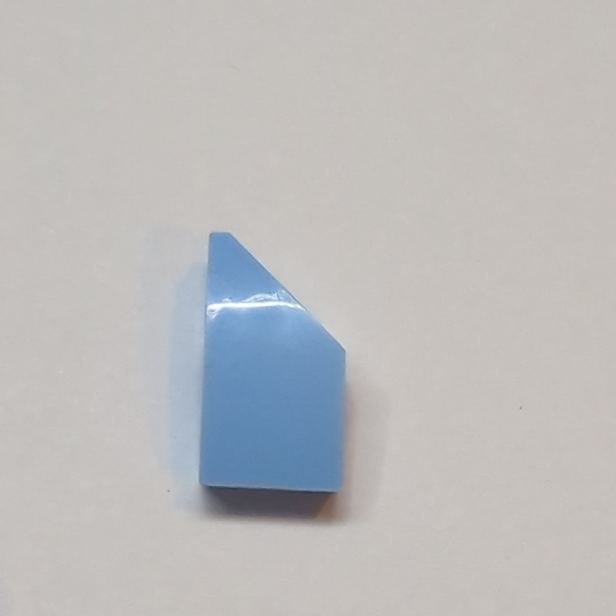 NEU Fliese gebogen Keil 2 x 1 x 2/3 Rechts hellblau
