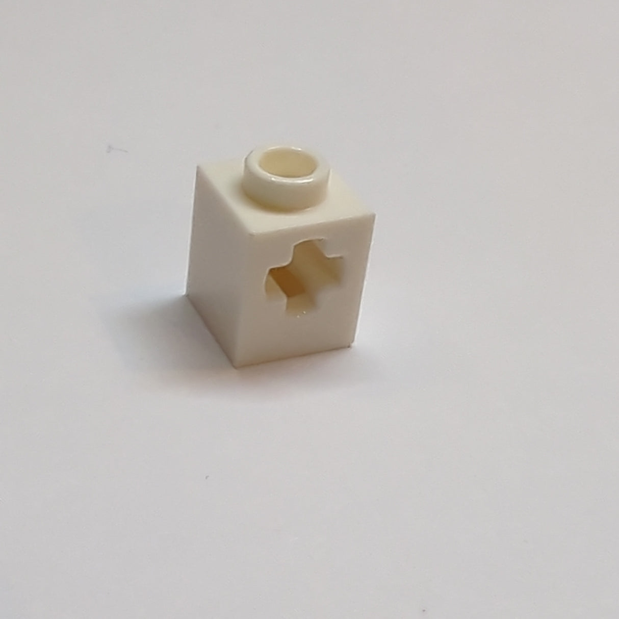 NEU Technik Stein 1 x 1 mit Achsloch weiß