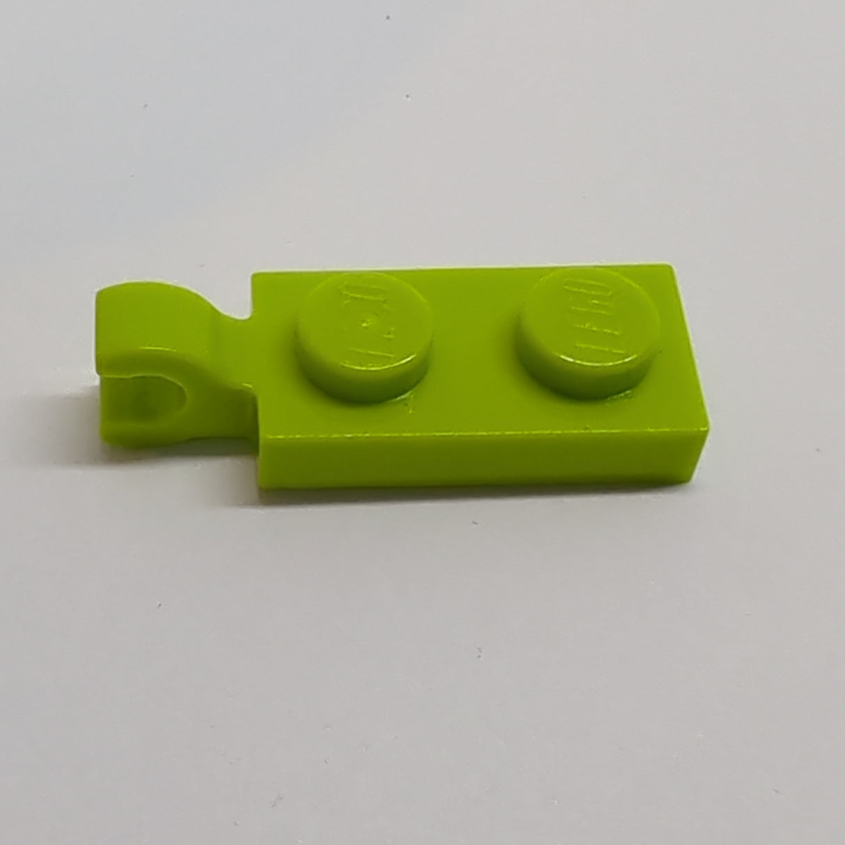 NEU Platte modifiziert 1 x 2 mit Clip am Ende (horizontal) lindgrün
