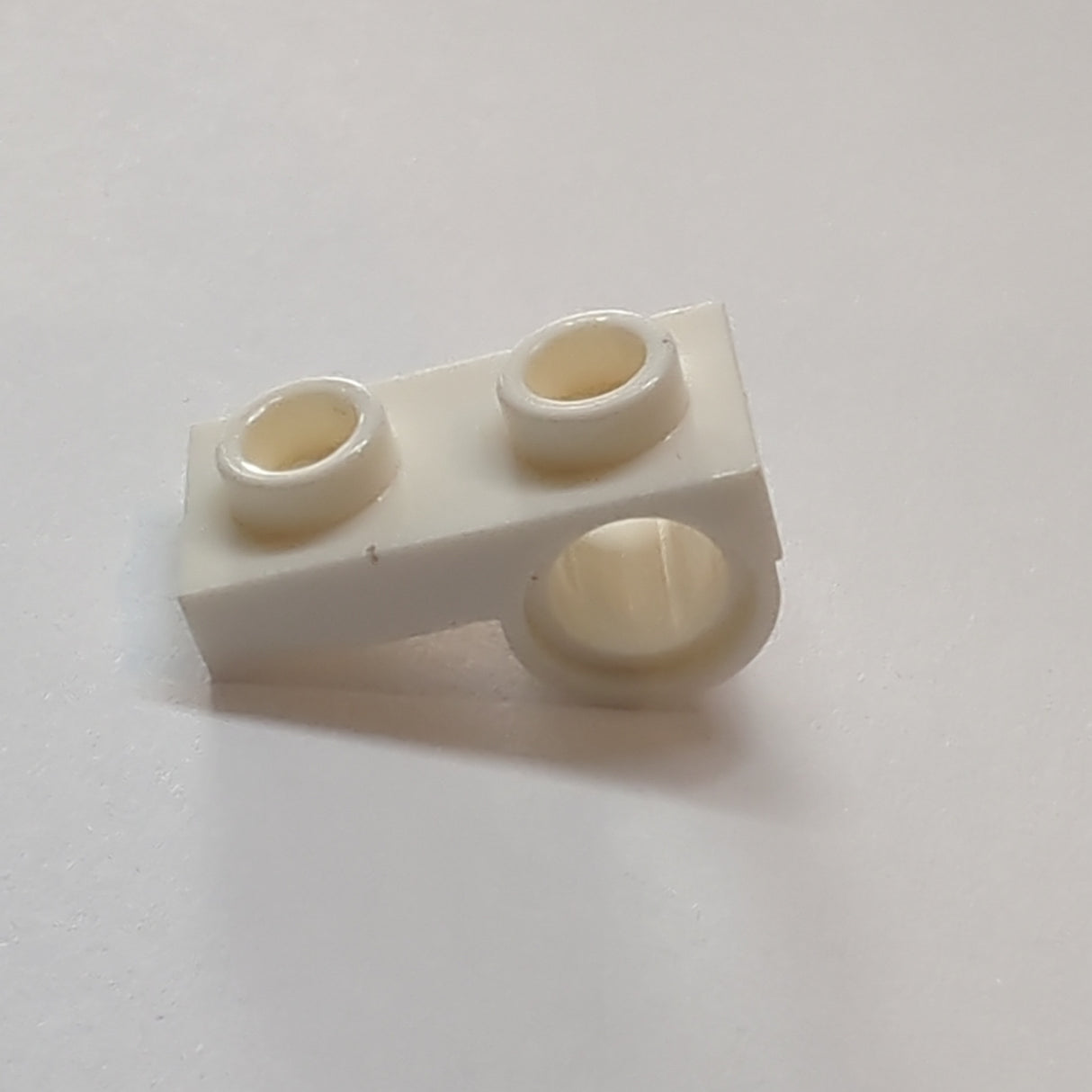 NEU Platte, modifiziert 1 x 2 mit Pinloch unten weiß