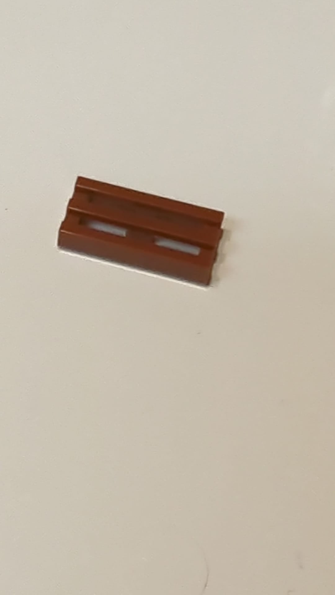 NEU Fliese, Modifizierte 1 x 2 Gitter mit unterer Nut/Lippe neubraun