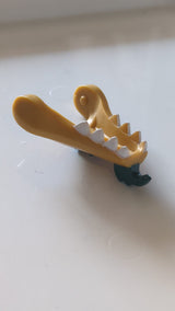 Drachenkopf „Ninjago“ Unterkiefer mit weißen Zähnen und dunkelgrünem Bart- und Stachelmuster pearlgold