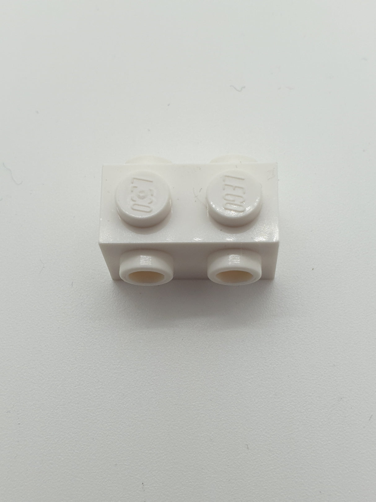 NEU Stein, modifiziert 1 x 2 mit Noppen an den Seiten weiss