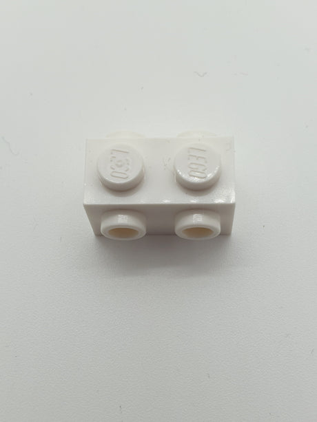 NEU Stein, modifiziert 1 x 2 mit Noppen an den Seiten weiss