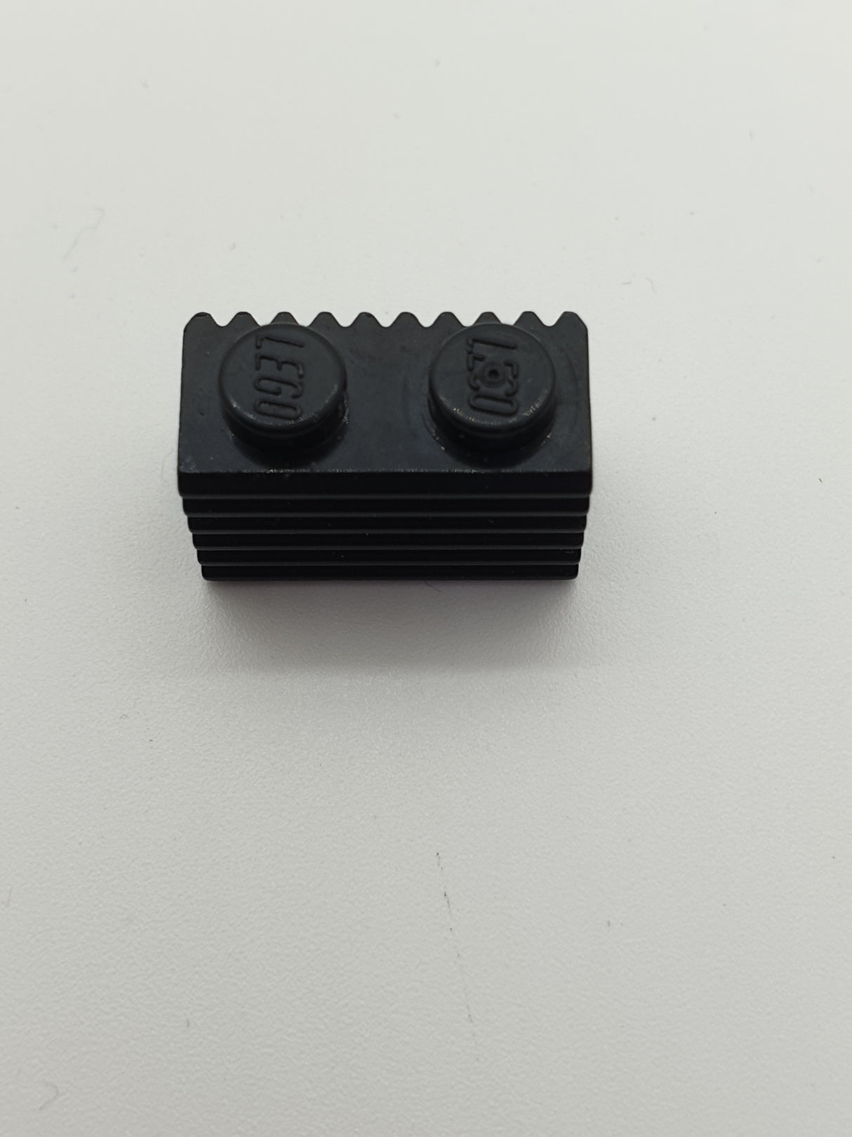 NEU Stein, Modifiziert 1 x 2 mit Gitter / Geriffeltem Profil schwarz