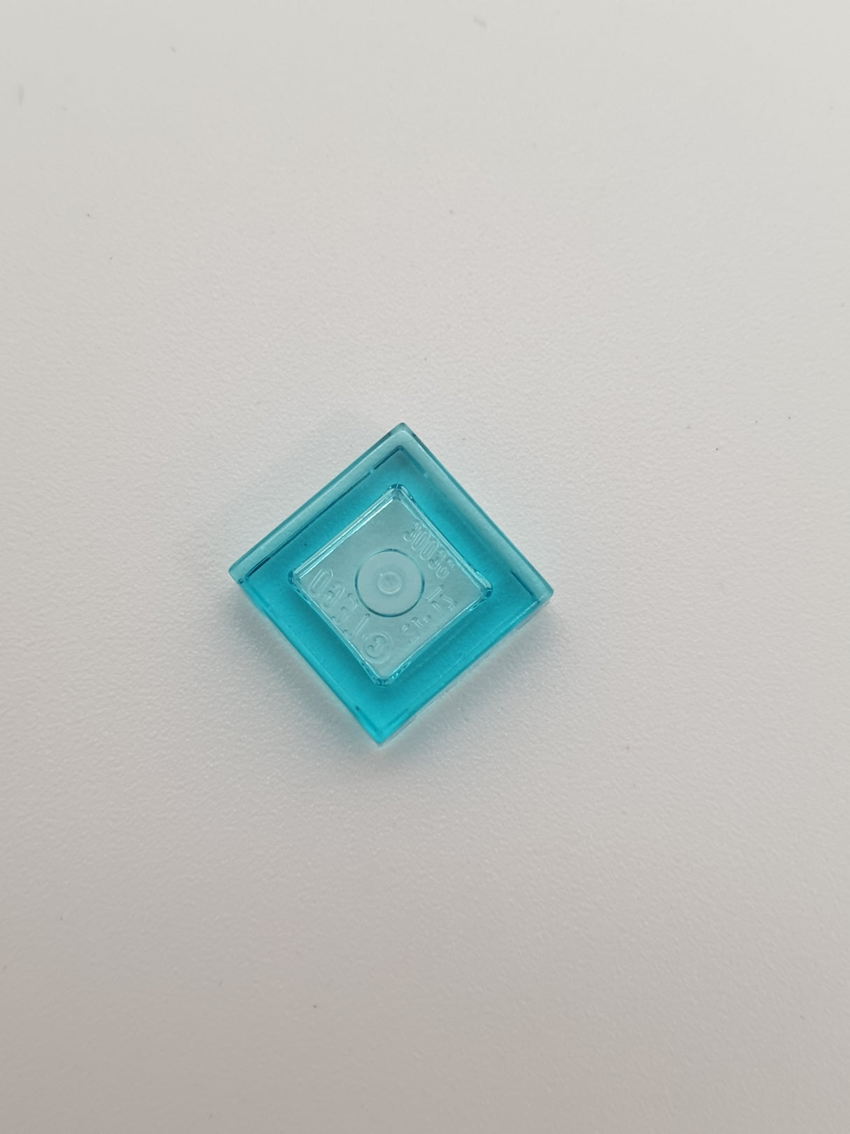NEU Fliese 1 x 1 transparent hellblau