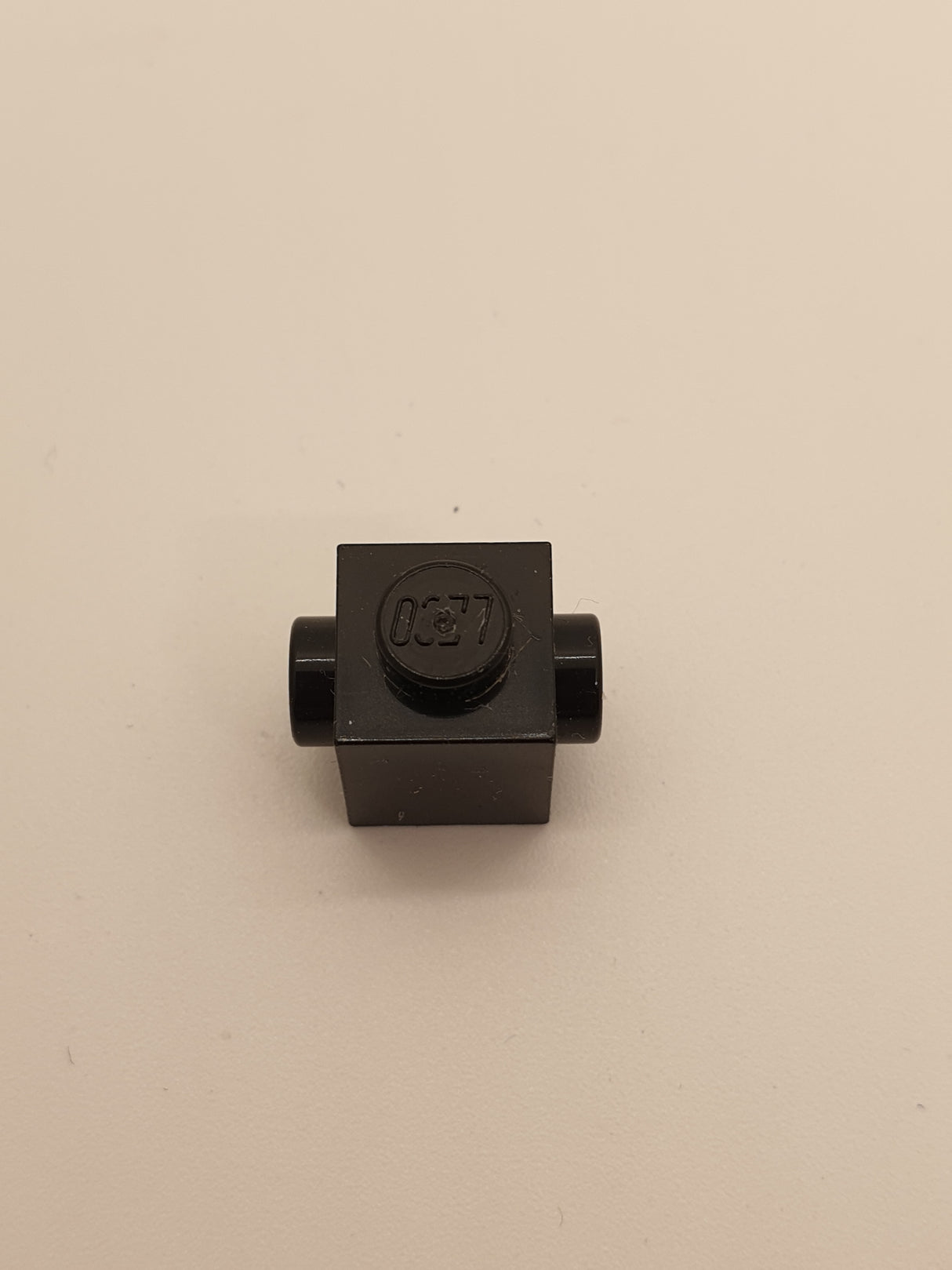 NEU Stein modifiziert 1 x 1 mit 2 Noppen gegenüber schwarz