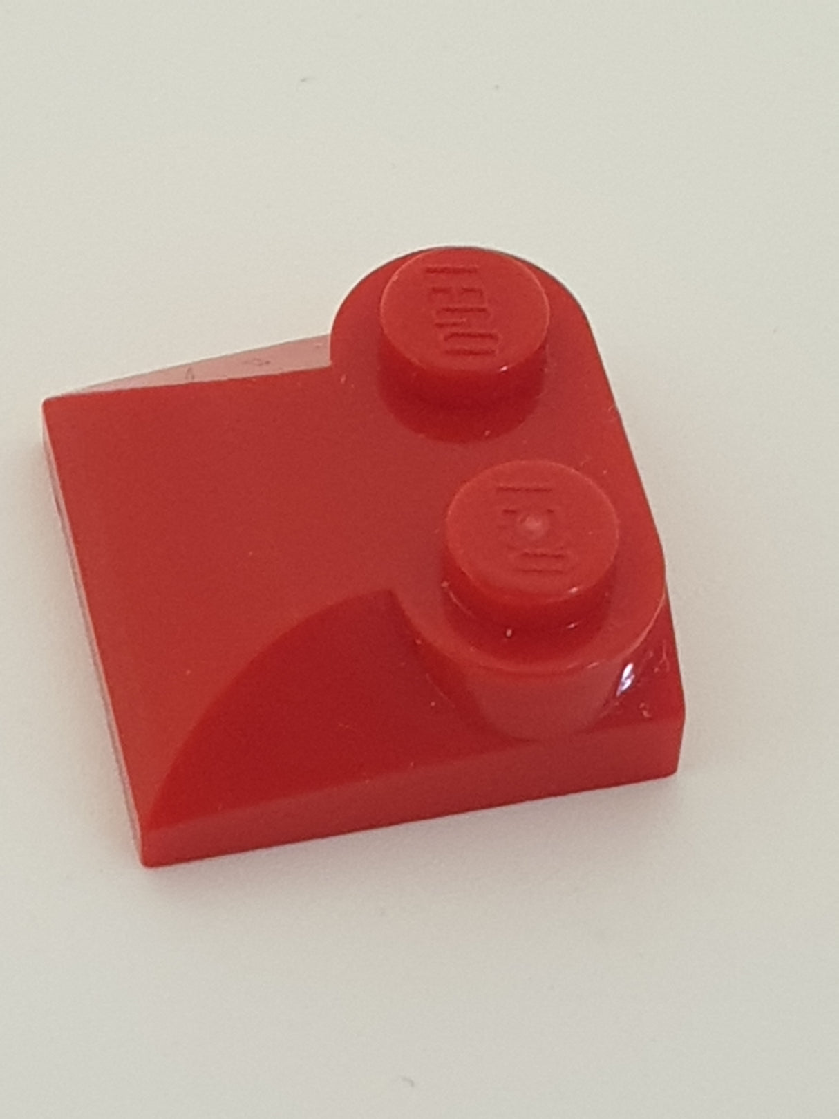NEU Bogenstein 2 x 2 x 2/3 mit 2 Noppen und gebogenen Seiten rot