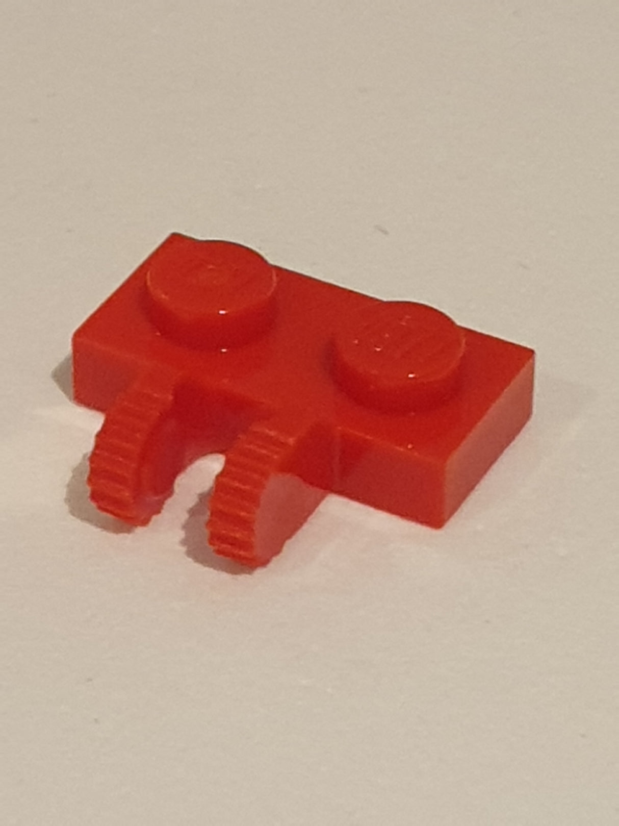 NEU Scharnierplatte 1 x 2 mit 2 Fingern auf der Seite rot