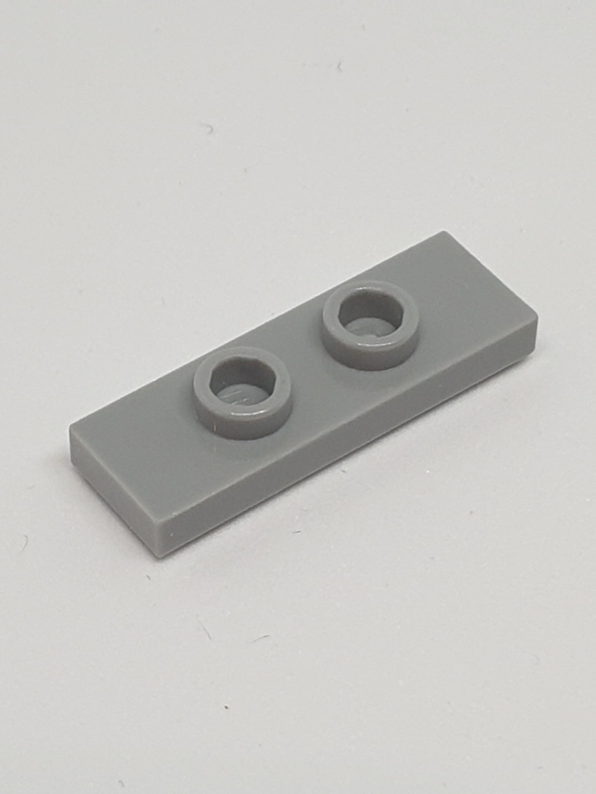 NEU Platte, Modifiziert 1 x 3 mit 2 Noppen (Doppel-Jumper) neuhellgrau