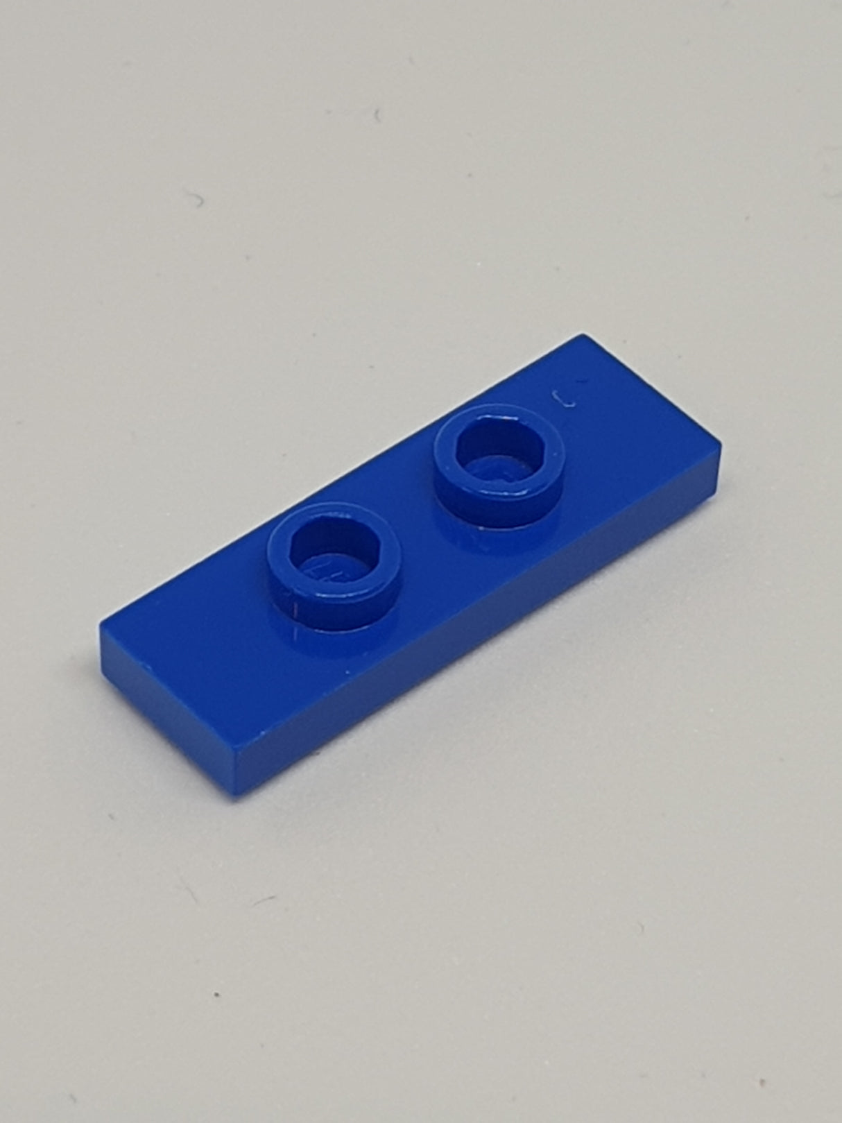 NEU Platte, Modifiziert 1 x 3 mit 2 Noppen (Doppel-Jumper) blau