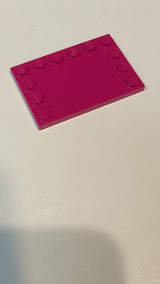 4x6 Fliese modifiziert mit Noppen auf Ecken magenta