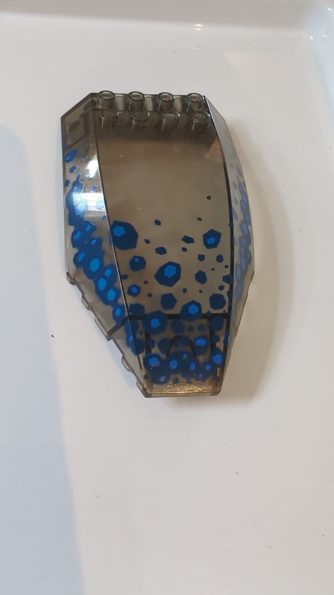 10x6x2 Windschutzscheibe gebogen mit blauem Schuppenmuster transparent braun (alt: schwarz)