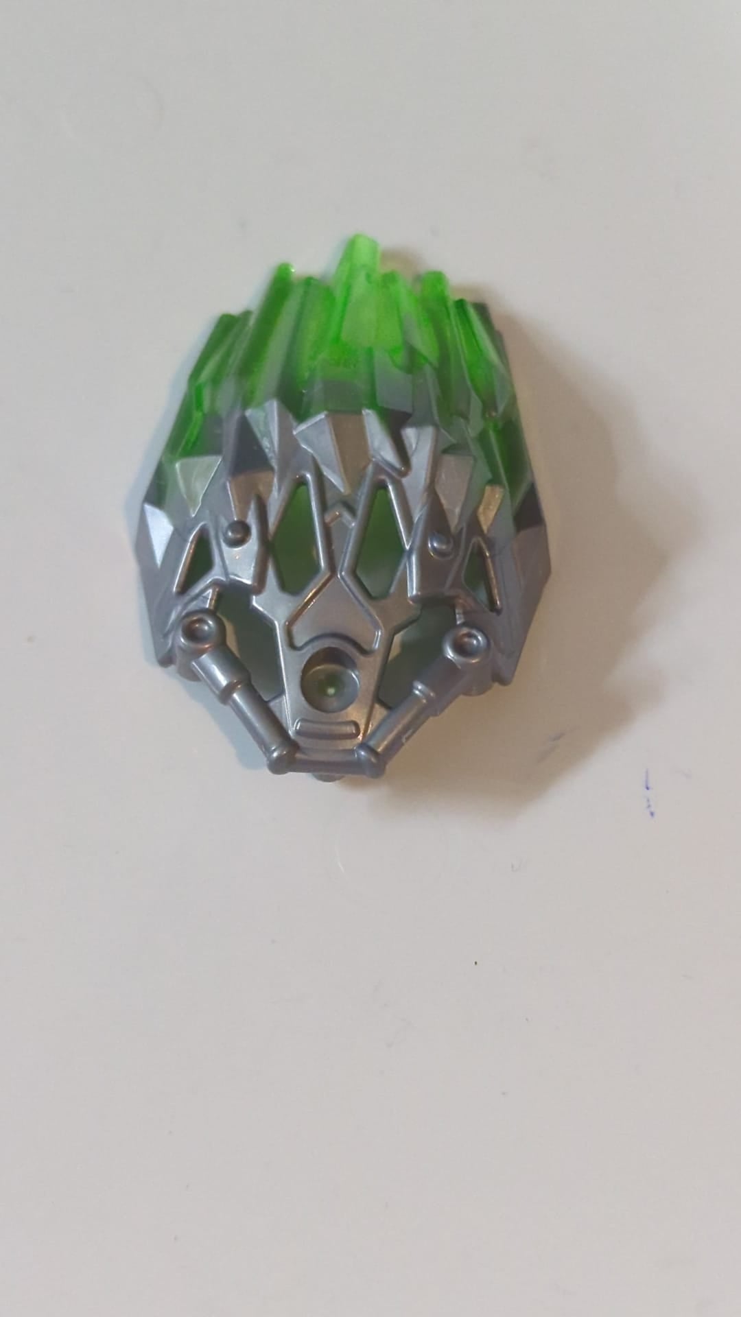 Bionicle Kristallrüstung mit marmoriertem, durchscheinend hellgrünem Muster pearlsilber