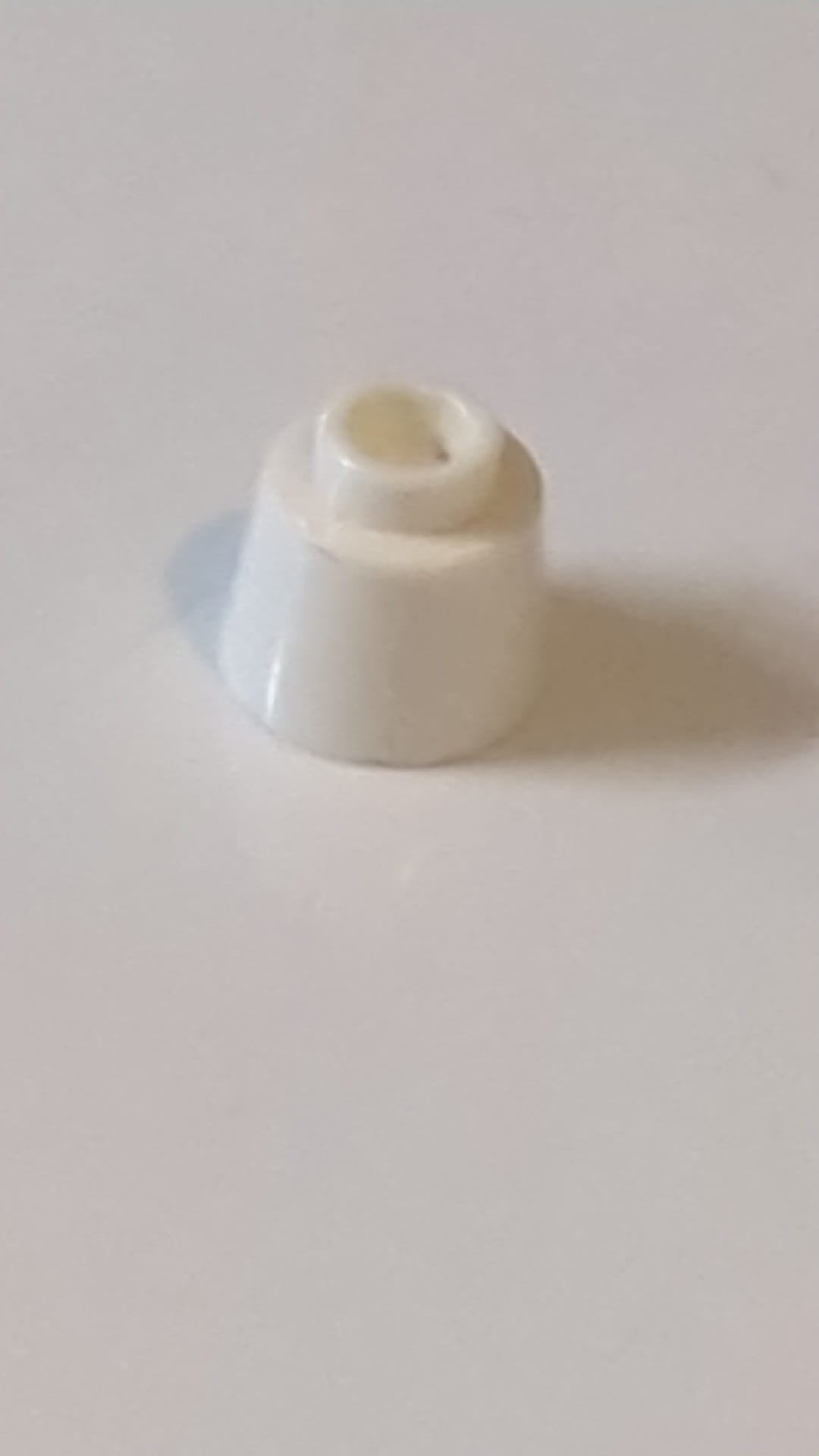 1 1/6x1 1/6x2/3 Kegel „Fez“ weiß