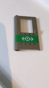 1x4x5 Tür Zug links, dünne Stütze unten mit grünem Streifen, Zuglogo und Nietenmuster altdunkelgrau