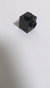 NEU Brick, Modified 1 x 1 with Stud on Side schwarz black