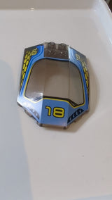 8x6x2 Windschutzscheibe gebogene, abgeschrägte Seiten mit „18“ und blau/gelbem Rennmuster transparent braun (alt: schwarz)
