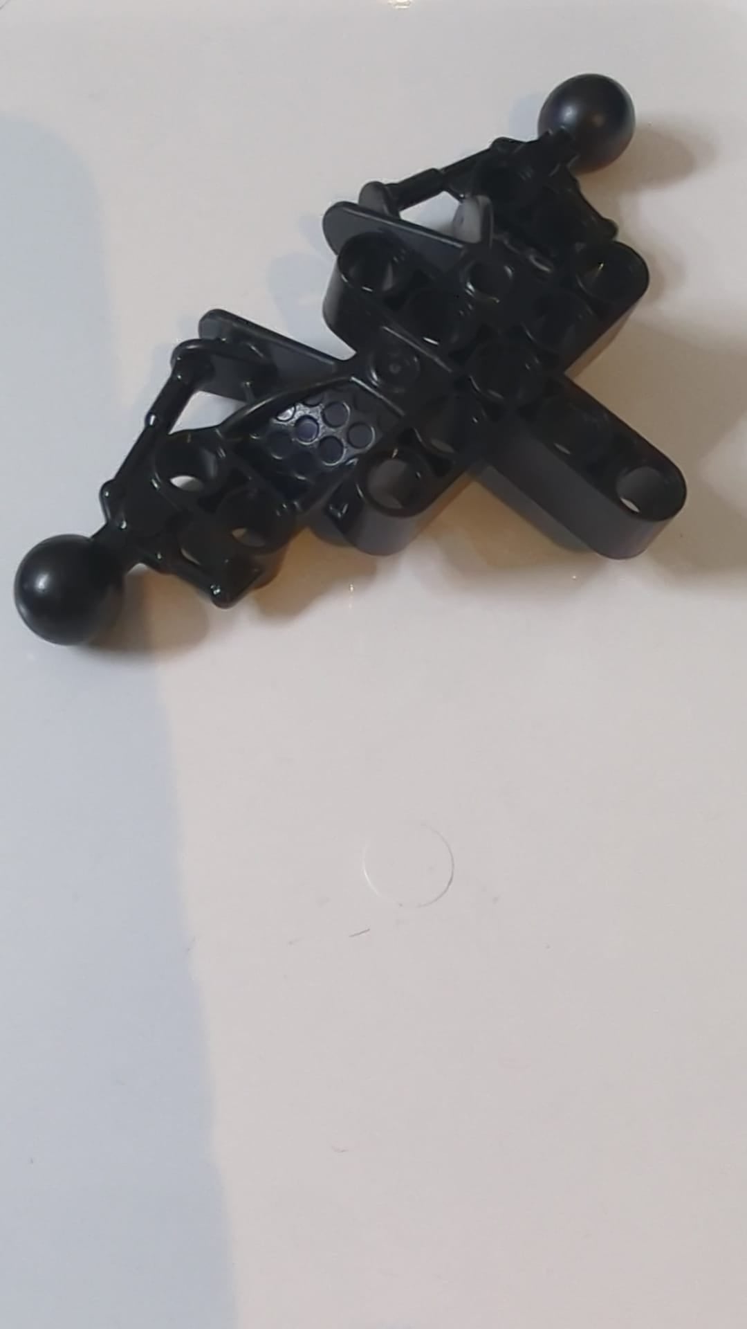 Bionicle Toa Inika Oberkörper / Schulterbereich schwarz