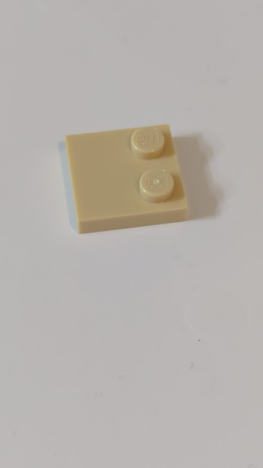 2x2 Fliese modifiziert mit Noppen am Rand beige