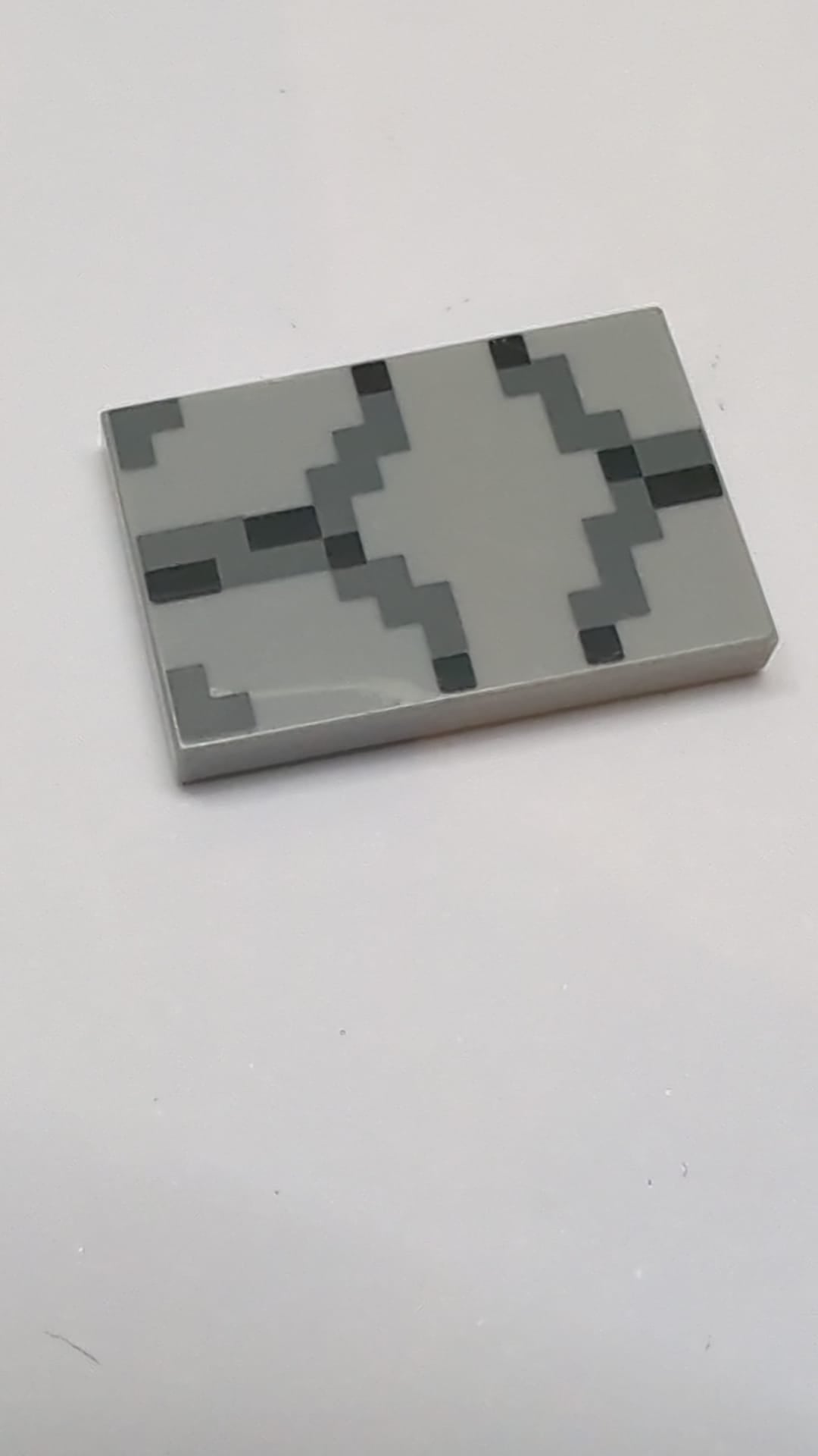 2x3 Fliese mit pixeligem schwarzen und dunkelblaugrauen Muster neuhellgrau