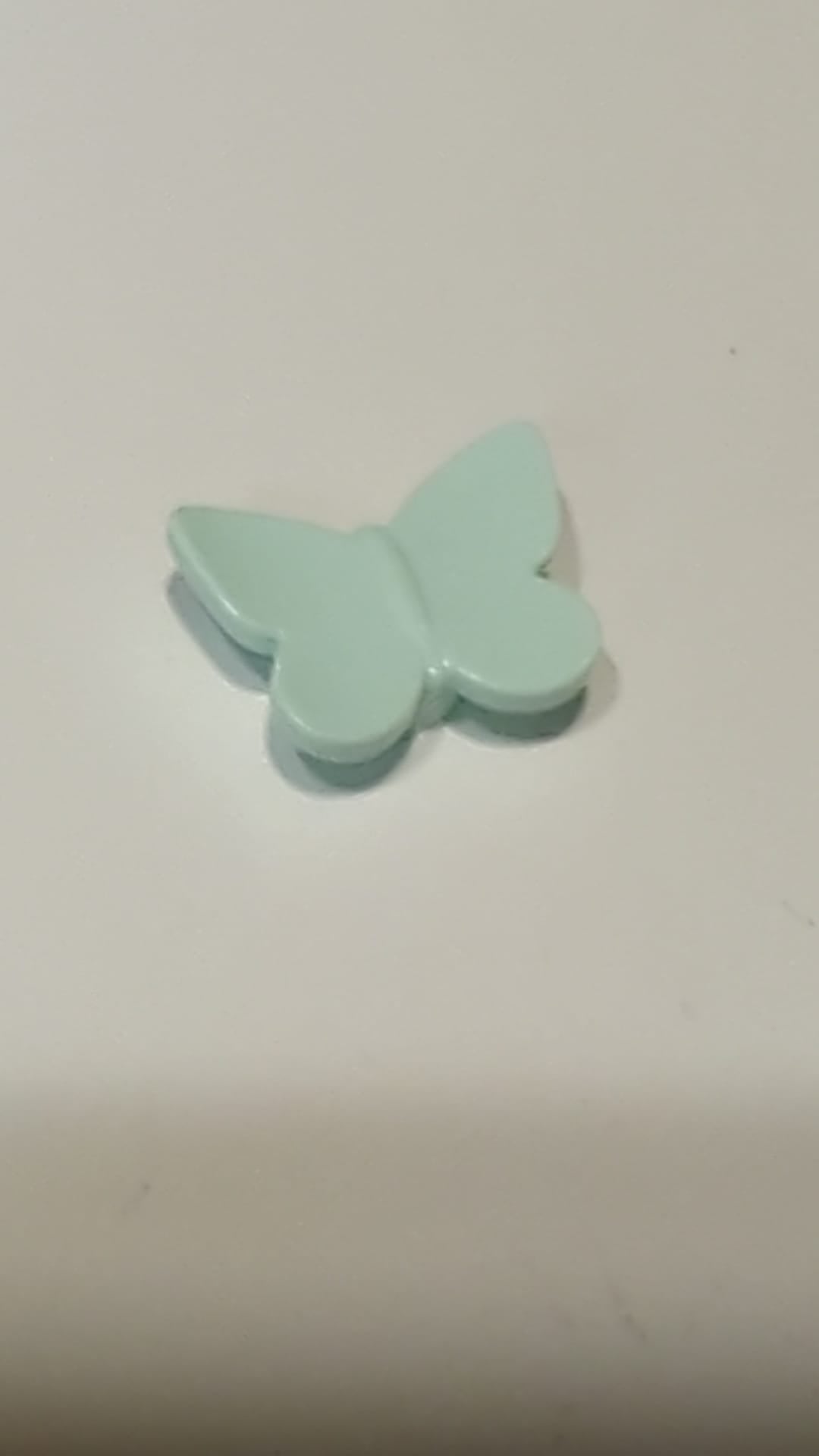 NEU Schmetterling / Motte mit Ohrsteckerhalter hellaqua