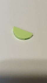 NEU 1 x 2 Fliese rund (halb) mintgrün
