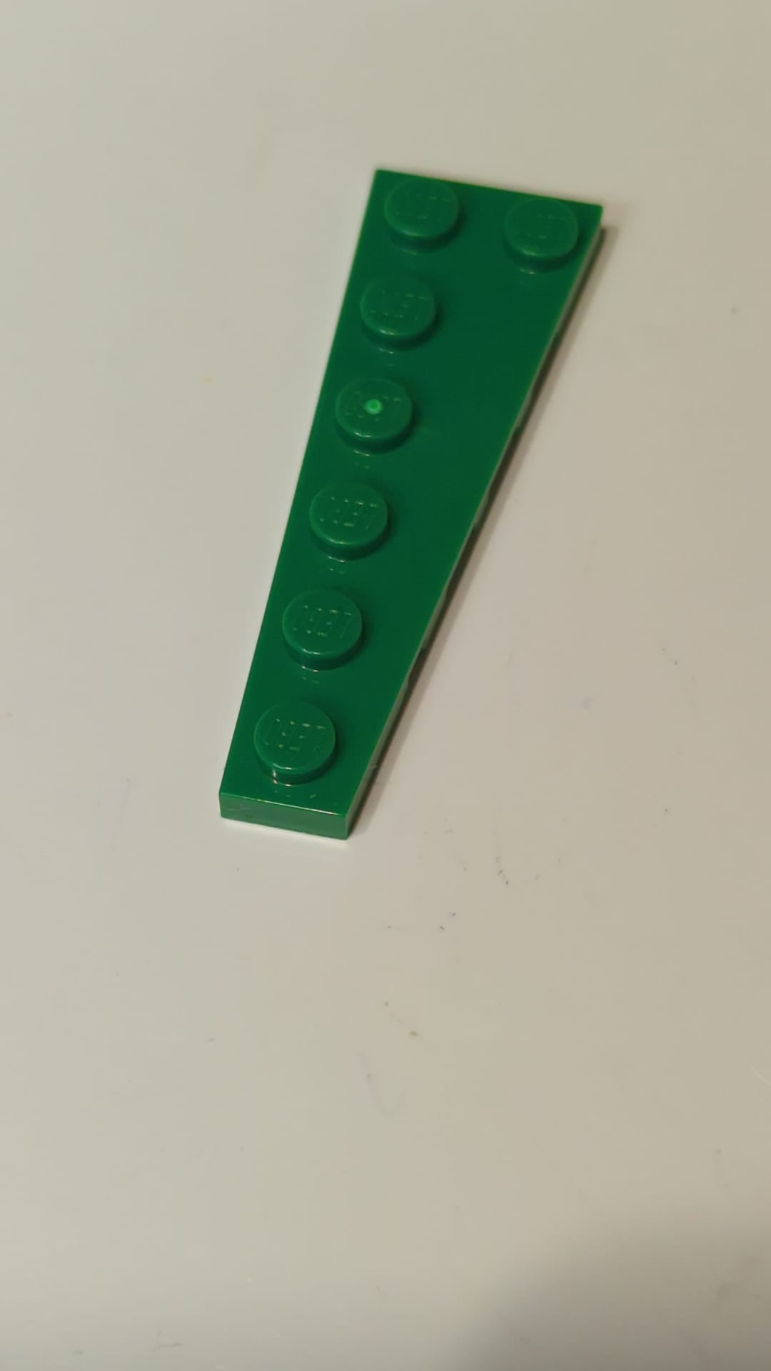NEU 6 x 2 Keilplatte links grün