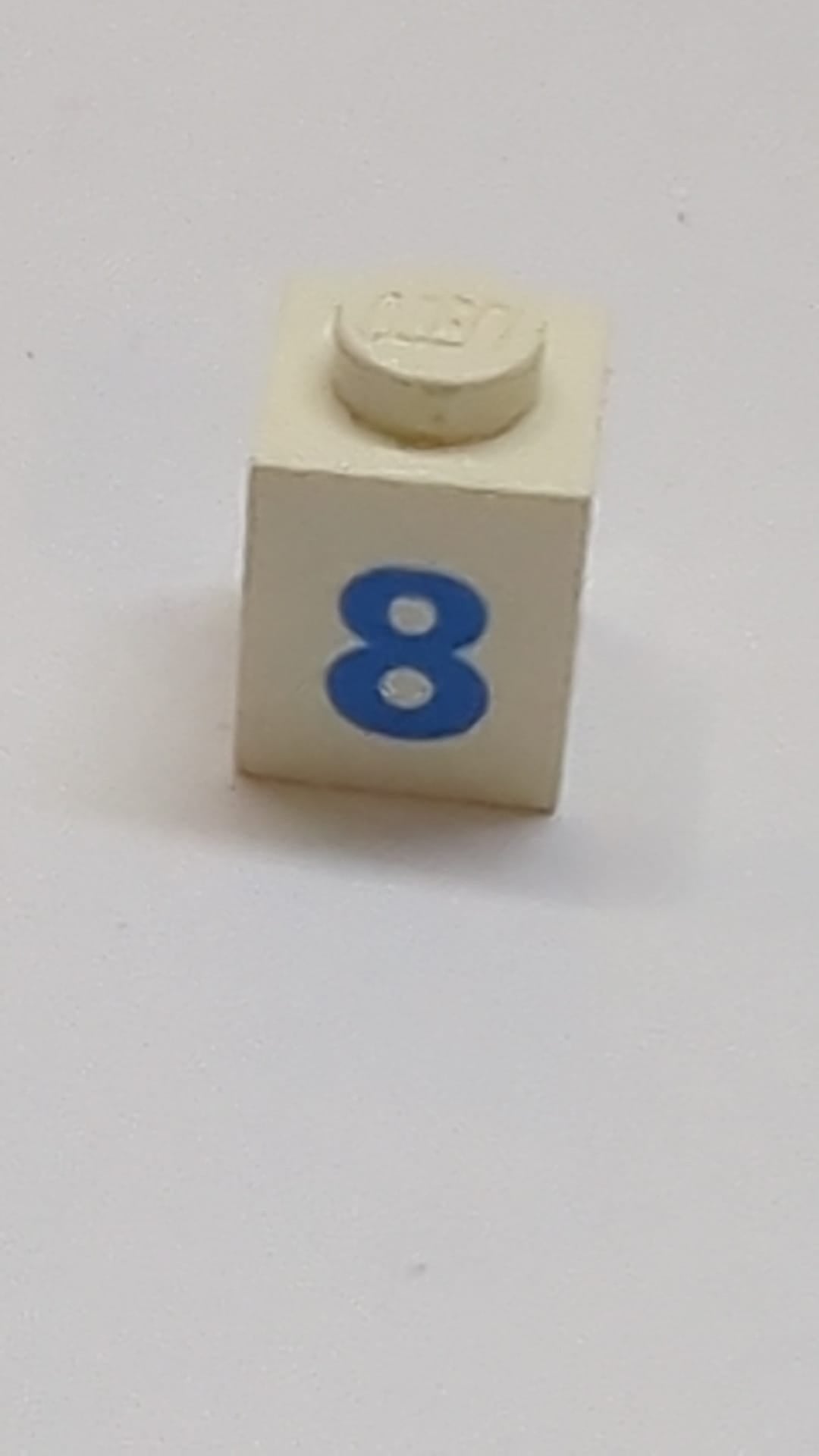 1x1 Stein mit blauem Zahlenmuster 8 Fettschrift weiß