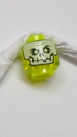 Minifigur, Kopf eines außerirdischen Geistes mit weißem Totenkopfgesicht, gelblich- Transparent Neongrün (gelb)
