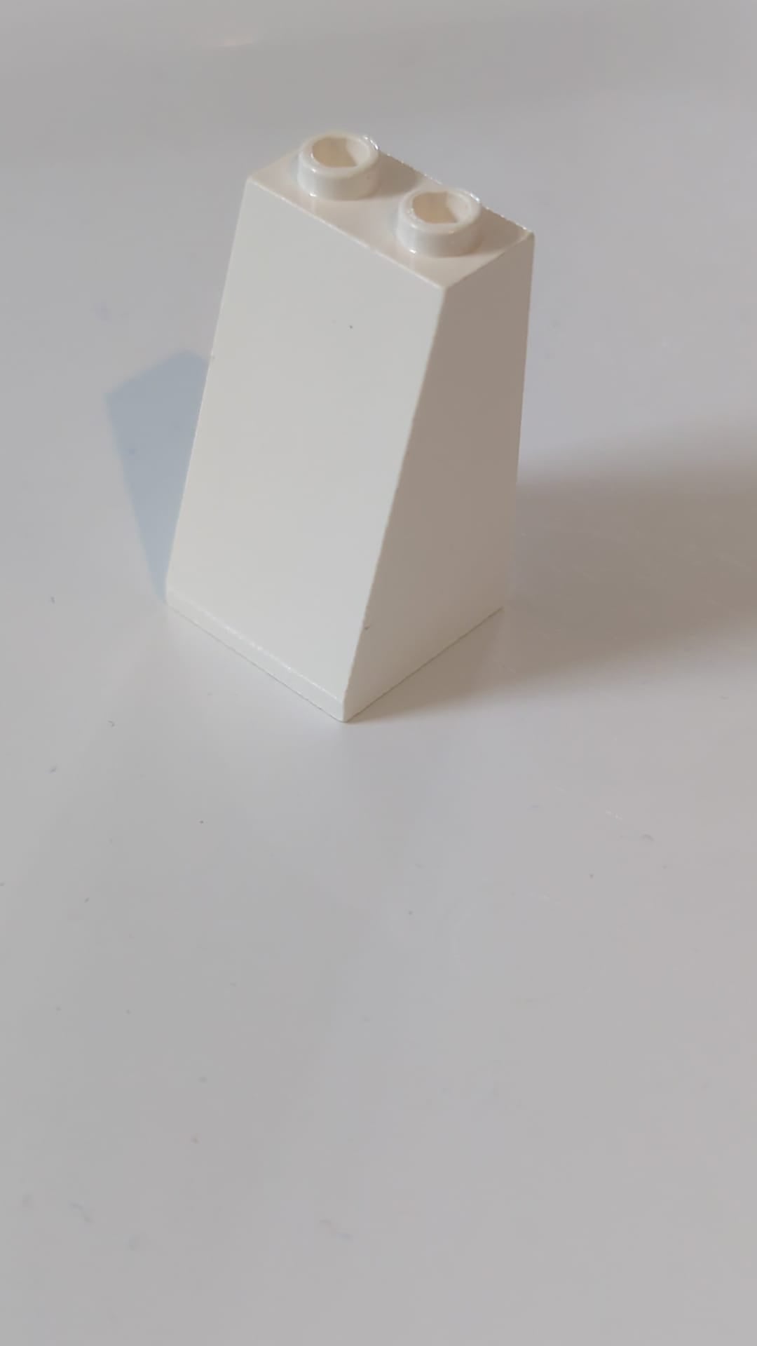 2x2x3 Dachstein 73° mit hohle Noppen weiß
