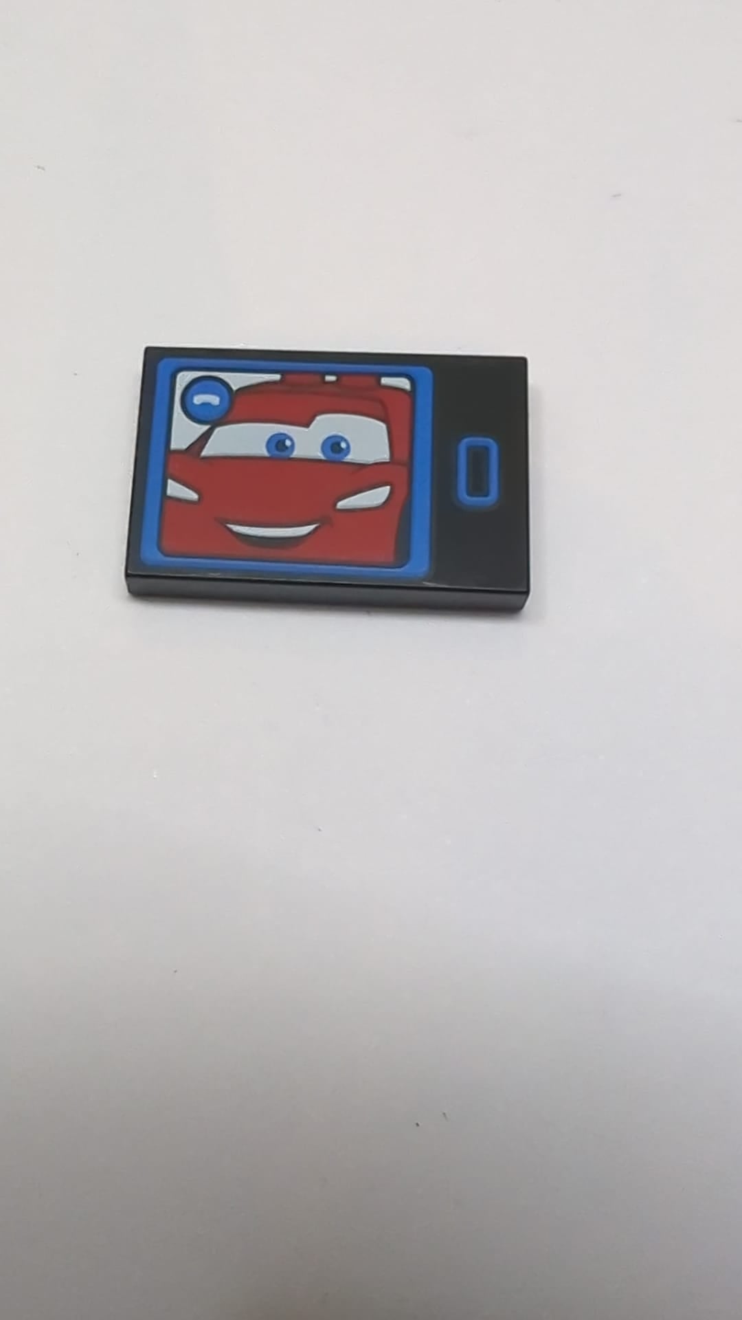 2x3 Fliese mit Lightning McQueen Videotelefonanruf-Muster schwarz