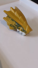 Drachenkopf „Ninjago“ Oberkiefer mit weißen Zähnen, goldenen Augen und dunkelgrünem Verzierungsmuster pearlgold