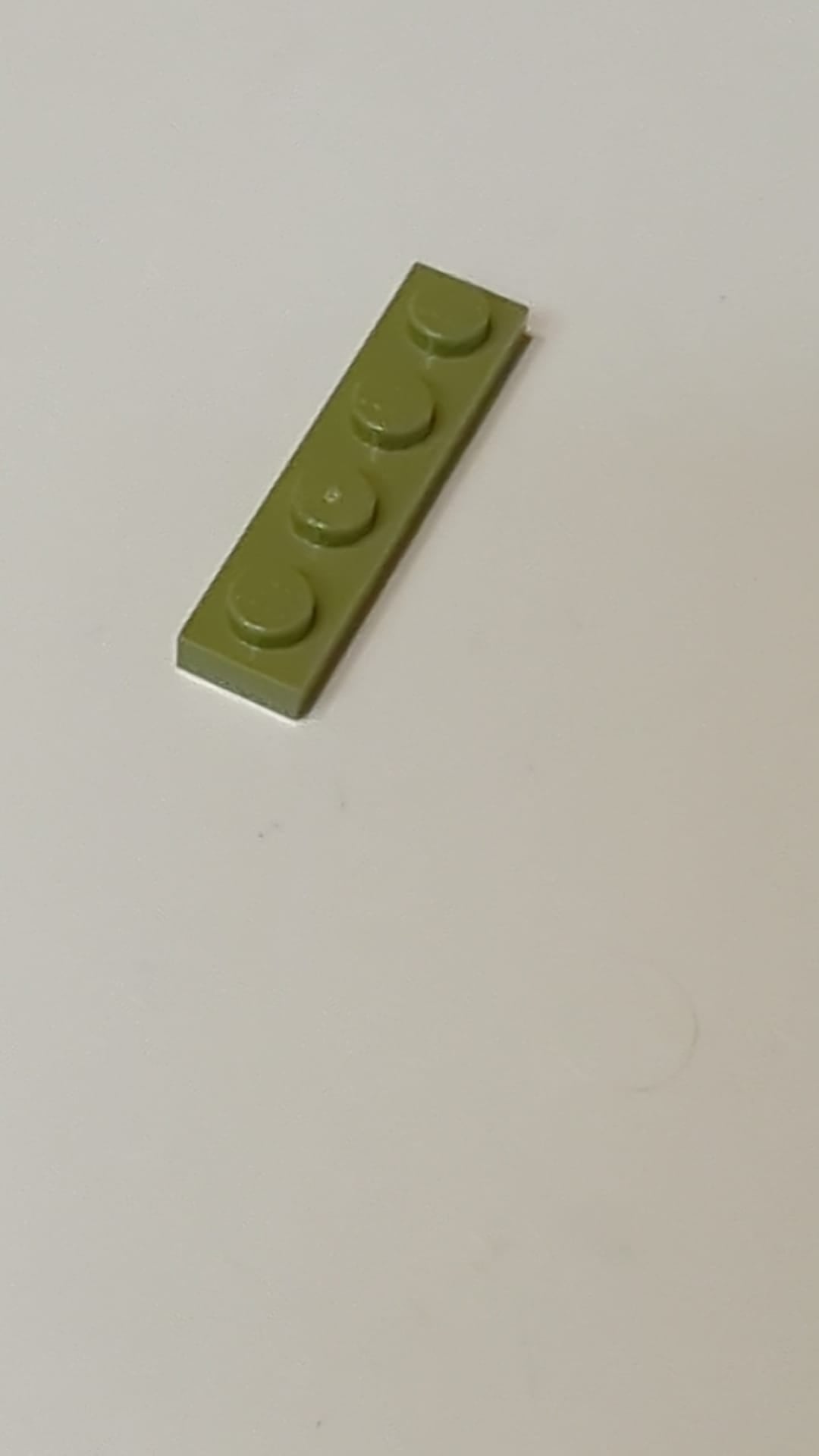 NEU 1 x 4 Platte olivgrün